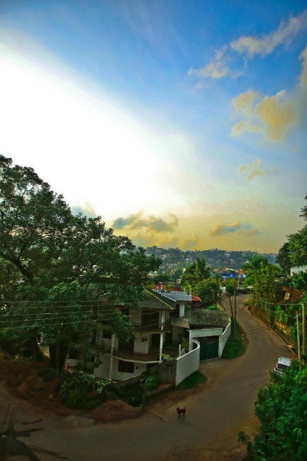Kandyan Fo Rest Exterior photo